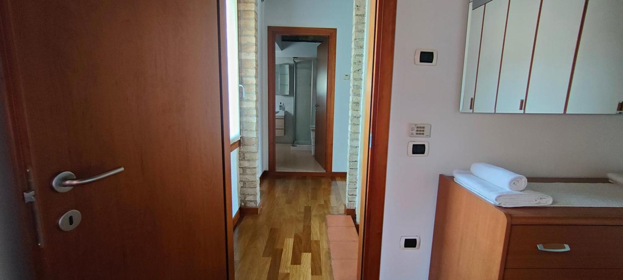 Urban 34 Apartment *